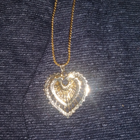 Vintage Gold Tone Wired Double Heart Pendant - Picture 8 of 8